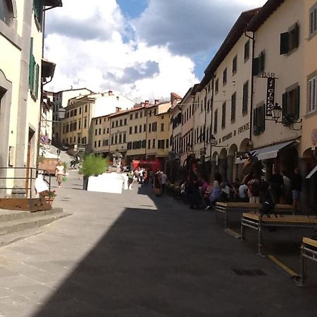 Отель La Piazza 1 Стия Экстерьер фото